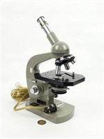 Microscope Olympus Tokyo avec boitier