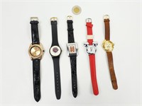 5 montres bracelet cuir dont Timex Disney Dopey