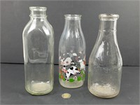 3 bouteilles de lait  verre dont Universal Bottle