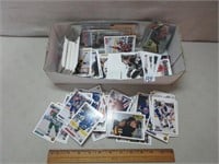 NICE ASSORTMENT OF COLLECTIBLE HOCKEY CARDS