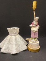 Vtg Figurine Lamp With Shade*