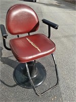 Vtg Barbers Chair 18x19x40