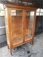 Vtg Wooden Cabinet Curio, Pantry, Display