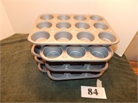7 muffin tins (appear to be new)