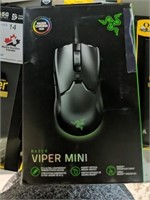 N- Razer Viper Mini Gaming Mouse box damaged