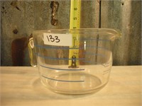 LARGE PYREX 4 CUP MEASURING CUP GLASS