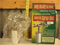 TOUCH UP SPRAY GUN NEW IN BOX