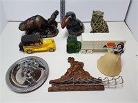 Group of 8 Vintage Collectibles