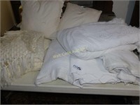 Blanket and Bedspread  - Large Mixed Lot as Shown