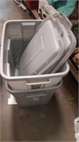 (2) Rubbermaid Roughneck Lidded Totes
