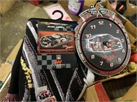 NASCAR TAPESTRY & CLOCK