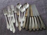 17 pc Community plate cutlery