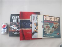 5 Livres sur le Hockey. Comme neufs