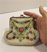 Lovely floral antique beaded clutch purse handbag