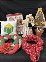 Soft Wreaths, Clings, Santa - Tote Misc. Christmas