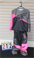FLY RACING YOUTH RIDING GEAR PANTS & JERSEY LARGE