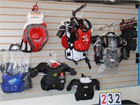 ASSORTED SELECTION OF YOUTH PROTECTION GEAR