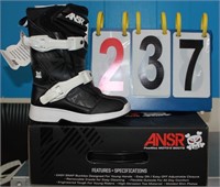 ANSWER PEE WEE BOOTS SIZE 10