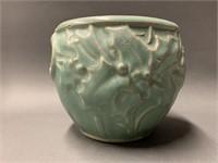 Green McCoy Coy Pottery Vase Ð Holly and Berry Ð 4