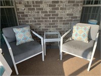 AT Home Outdoor Table & Chairs w Pillows