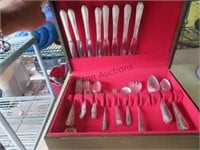 48 PC ROGERS STAINLESS FLATWARE IN