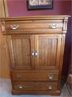 Lexington Recollections Chest of Drawers