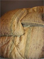 Single Bed Comforter, sheets, Shams, pillows...
