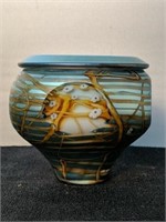 Studio glass bowl 1980
Signed 
3.5"Tall 3.5"