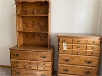 2 dressers