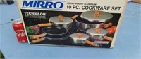 Mirro 10 pc new in box cookware