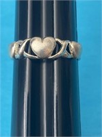 Sz7.5 Sterling Silver Heart Ring 1.90 Grams