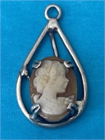 Sterling Silver & Cameo Pendant 2.73 Grams