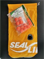 15L Waterproof Storage bag/ 12 Practice Golf Balls