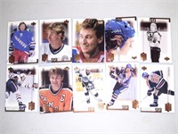 Lot of 10 Wayne Gretzky Hockey cards