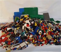 LOTS OF LEGOS