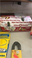 Slice o matic, 2 150watt security light bulbs,