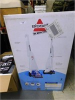 NEW IN BOX BISSEL QUICK STEAMER PLUS