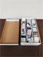 Large 3 row box of hockey cards