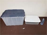 Plastic bins in good condition