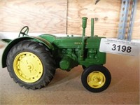 Vintage John Deere Tractor (toy/model)