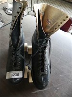 Vintage Men's Roller Skates (size 8.5)