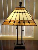 Stained-Glass Like Table lamp