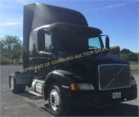 2002 VOLVO VNM CONVENTIONAL TRACTOR W/ SLEEPER