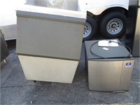 Manitowoc Ice Maker & Scotsman Ice Bin