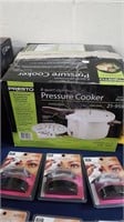New Presto 8 Quart Pressure Cooker