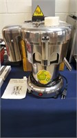 Nice Stainless Steel Commercial Juice Machine
