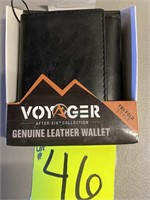 Voyger tri-fold leather wallet black