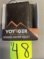 Voyger tri-fold leather wallet brown