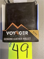 Voyger bi-fold leather wallet brown