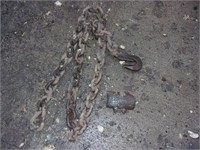 sledge head and large chain